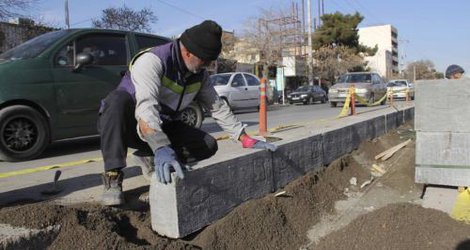 احداث آیلند میانی خیابان آیت‌الله عبادی