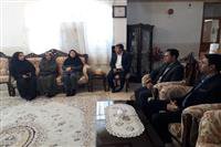 دیدار مهندس شاکری مدیرکل حفاظت محیط زیست استان کرمان با خانواده شهید مسجدی به مناسبت گرامیداشت روز تکریم از مادران و همسران شهدا