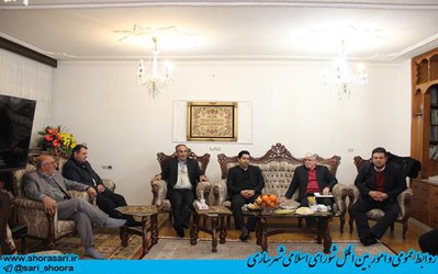 عیادت رئیس و اعضای شورای اسلامی شهر ساری ا ز علیجان شمشیربند عضو شورای اسلامی شهر ساری