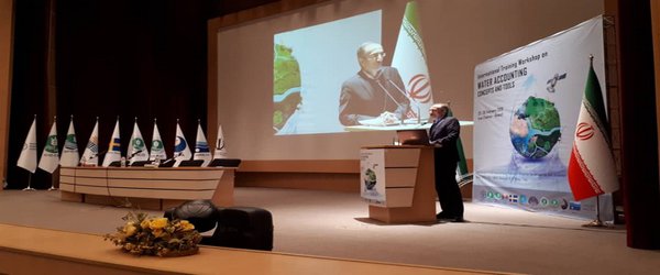مهندس خامسی : هیچ پروژه‌ای بدون کارشناسی در زمینه آب نباید اجرا شود/ افزایش چاه‌های غیرمجاز به ۳۰۰ هزار حلقه طی یک دهه