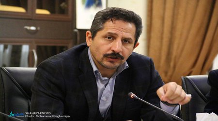 گردشگران از بسته بودن بازار گلایه مند هستد