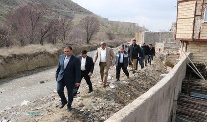 ادامه لایروبی مسیل های تبریز