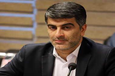 فرهام زاهد: - لزوم رسیدگی به هنرمندان و فرهیختگان - تقدیر از حوزه خدمات شهر و سازمان سیما و منظر بابت عدم نصب چادرهای مسافران در شهر