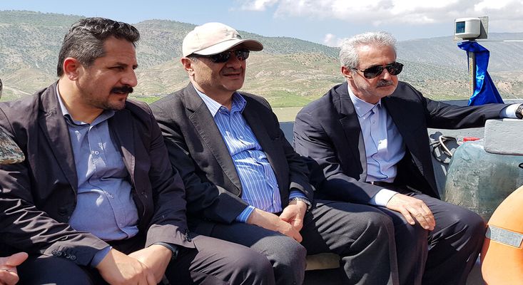 رصد اوضاع از سطح آب روستاهای محصور تا فراز آسمان