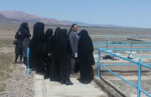 بازدید دانشجویان دانشگاه آزاد اسلامی از تصفیه خانه فاضلاب روستای کلات شهرستان گناباد
