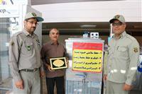 رئیس اداره حفاظت محیط زیست شهرستان انار از رعایت کنندگان مسائل زیست محیطی درحوزه توزیع مواد غذایی تقدیر نمود