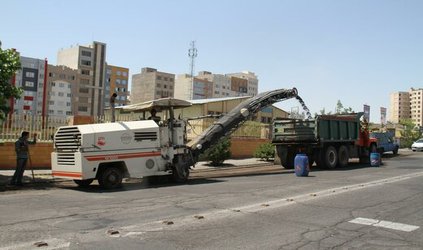 فاز دوم آسفالت تراشی خیابان انقلاب آغاز شد