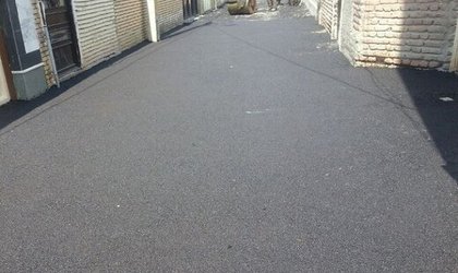 اجرای آسفالت به میزان ۱۰۰ تن در محله کوی مخابرات و مسیرهای فرعی کوجوار