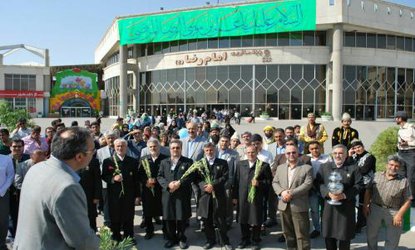 استقبال مدیران شهری از زائران امام هشتم (ع) در پایانه مسافربری مشهد