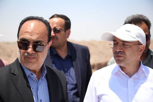 بازدید مدیرعامل آبفا کشور و مسئولین از خط انتقال آب شرب شهر...