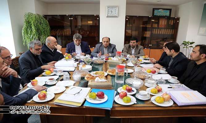 برگزاری نشست معاون وزیر راه با حضور عابدزاده