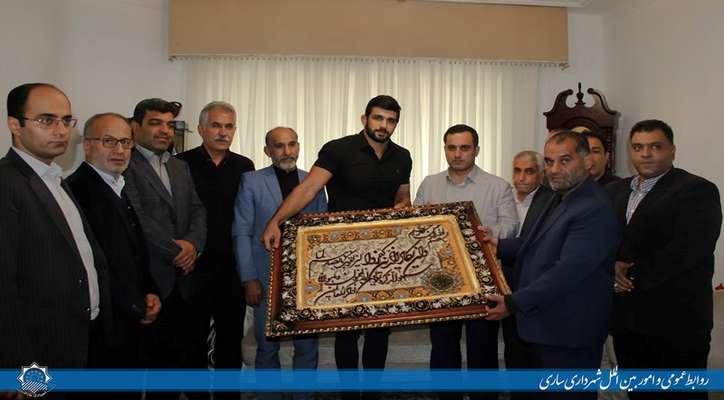 تجلیل از قهرمان مسابقات کشتی آزاد المپیک نظامیان جهان