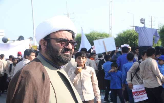 حضور حماسی مردم در راهپیمایی ۱۳ آبان