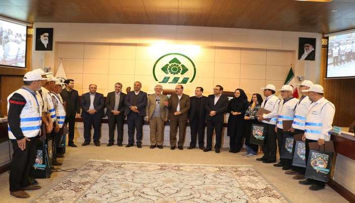 تجلیل از همیاران مهربان ترافیک در صحن علنی شورای شیراز