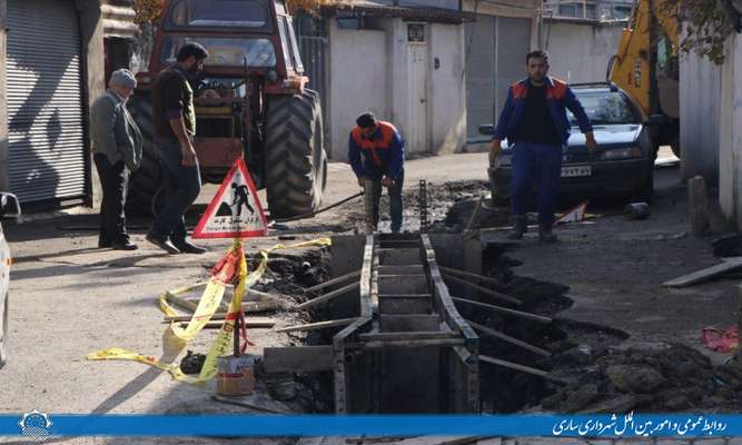 احداث کانال هدایت آب های سطحی در بلوار کشاورز