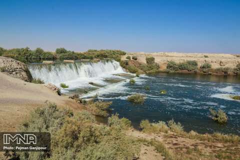زاينده رود براي دومين بار به سمت گاوخوني روانه شد