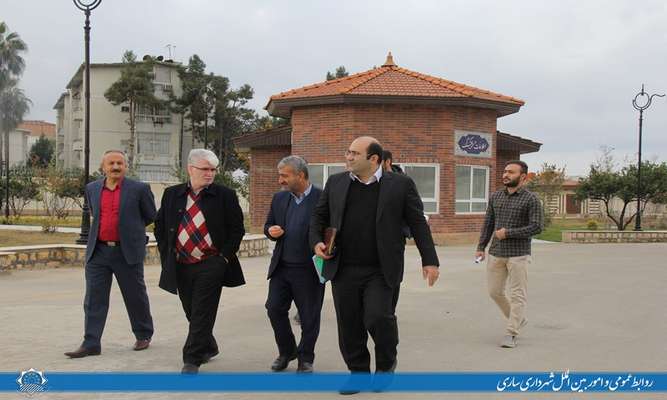 بازدید مهندس نقیبی عضو شورای اسلامی شهر از روند احداث باغ بانوان
