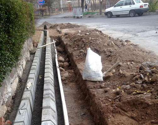 جدول گذاری دوبل در کوچه ارم محمدآباد به طول ۱۰۰متر انجام یافت
