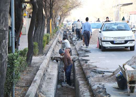 اصلاح و بازسازی کانال آبرو ضلع جنوبی چهارراه فجر تا شریعتی به طول ۴۵۰ متر