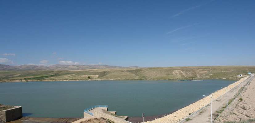 سد چری در خراسان شمالی سرریز کرد