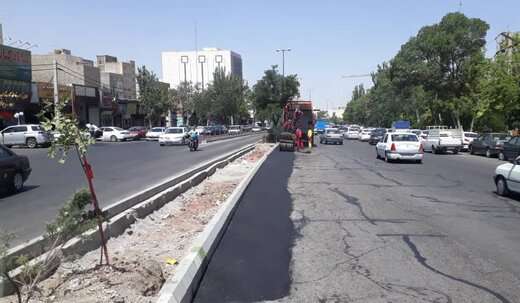 اجرای ۱۰ تن آسفالت ریزی در مسیر ایرداک کوچه نیلوفر