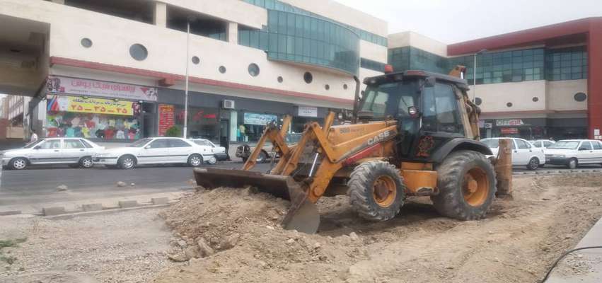 آغاز عملیات توسعه فضای سبز در میدان شهید بهشتی