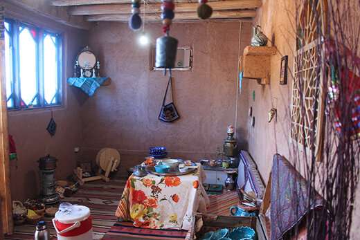 بهره برداری از فضای نوستالژیک خانه روستایی تفرجگاه عینالی
