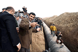 رئیس جمهور از مناطق زلزله زده آذربایجان شرقی بازدید می کند