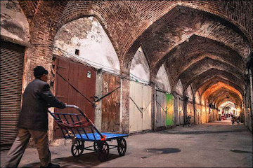 ارایه طرح مرمت و بازسازی حریم بازار تبریز توسط دانشگاه تهران