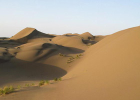 "خاکی" که هر روز بر سرمان می‌بارد