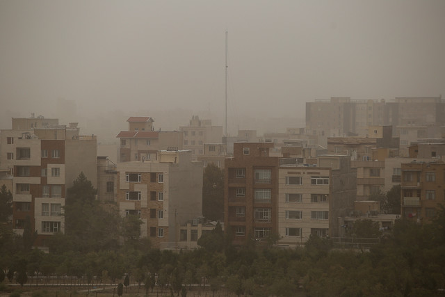 چتر آلودگی بر سر تبریز!