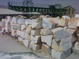 گنجی که عرصه‌ی عرضه‌ی آن تنگ است