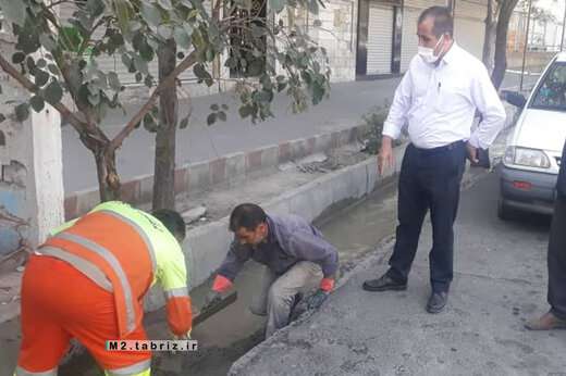 کف‌سازی آبروهای مسیر گلگشت