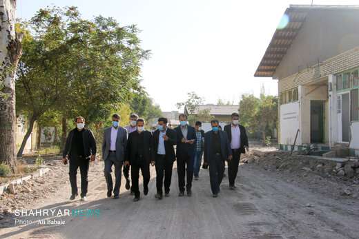 بازدید شهردار از پارک در حال احداث باغشمال