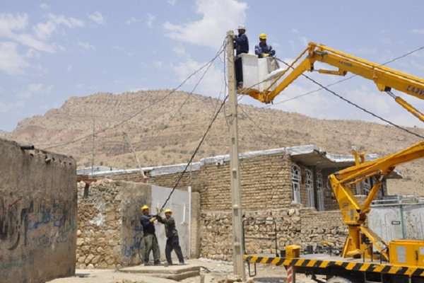 مجری برق روستایی شرکت توزیع نیروی برق کهگیلویه و بویراحمد: 66 خانوار روستایی بویراحمدی از نعمت برق پایدار برخوردار شدند