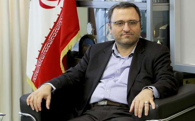 سوت قطار ملی در مترو تهران به صدا در می‌آید
