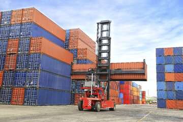 تخلیه و بارگیری در بندر بوشهر ۲۳ درصد افزایش یافت