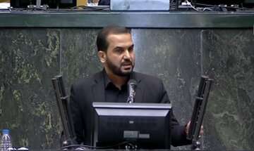 زیرساخت‌های شهری به همراه ساخت مسکن ایجاد شود