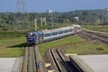 احیای کریدور شمال- جنوب با تکمیل ۱۶۵ کیلومتر ریل رشت به آستارا