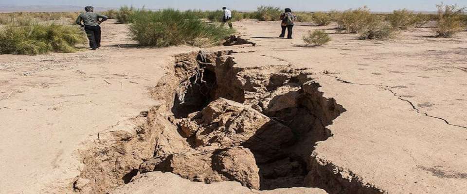 کنترل بحران فرونشست زمین؛ از انسداد چاه‌های غیرمجاز تا اصلاح سیستم آبیاری در کشاورزی