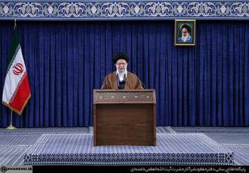 تبریز مرکز تعلیم ایستادگی برای ملت ایران است