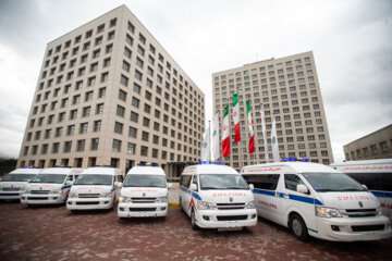 اهدای ۲۶ دستگاه آمبولانس به مراکز درمانی مناطق محروم کشور