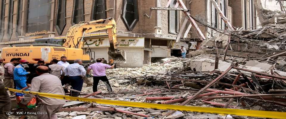 ساخت متروپل پیش از دریافت پروانه ساختمان آغاز شده بود