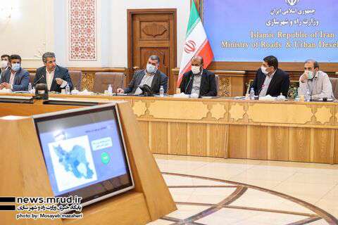 ۱۲۰ ثانیه یکم تیر| از بازدید معاون اول رئیس‌جمهور از سامانه‌های وزارت راه و شهرسازی تا ساخت تجهیزات فرودگاهی با همکاری شرکت‌های دانش‌بنیان