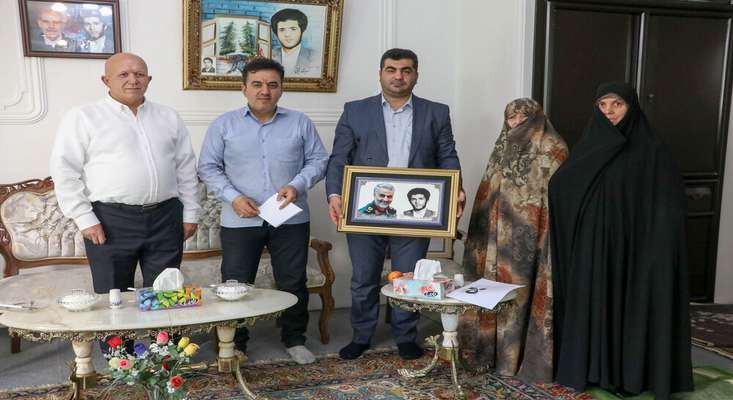 دیدار شهردار، رئیس کمیسیون فرهنگی و سخنگوی شورای اسلامی شهر تبریز با خانواده معظم دو شهید والامقام