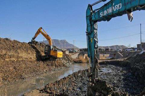 عملیات اجرایی لایروبی کانال دسترسی بندر ریگ استان بوشهر آغاز شد