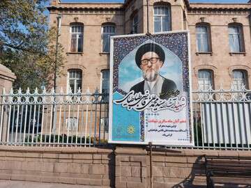 فضاسازی محیط شهری به مناسبت گرامیداشت چهل و سومین سالگرد شهادت اولین شهید محراب