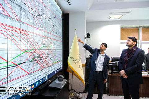 ویدیو |  بازدید وزیر راه و شهرسازی از مرکز کنترل ترافیک راه‌آهن