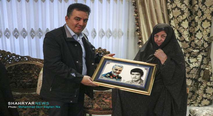 دیدار شهردار تبریز با خانواده  معظم دو شهید والامقام هشت سال دفاع مقدس