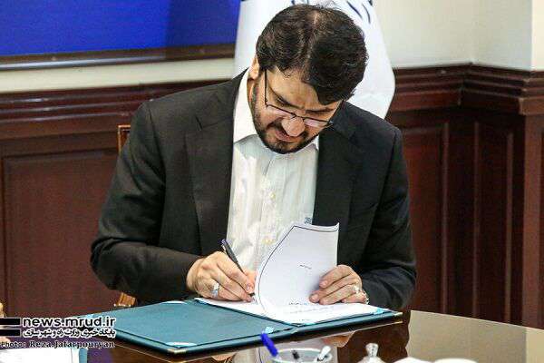 ۱۲۰ ثانیه ۲۷ اسفند| از ابلاغ آیین‌نامه حمایت از تولید دانش بنیان و اشتغال آفرین در حوزه حمل‌ونقل و مسکن توسط وزیر راه و شهرسازی تا رشد ۲۳ درصدی حمل‌ونقل جاده‌ای